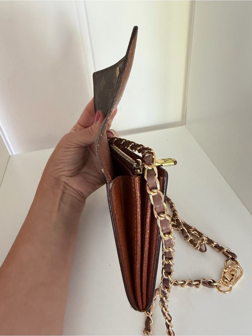 Vintage Authentic Louis Vuitton Monogram Sarah Wallet - Picture 9 of 14